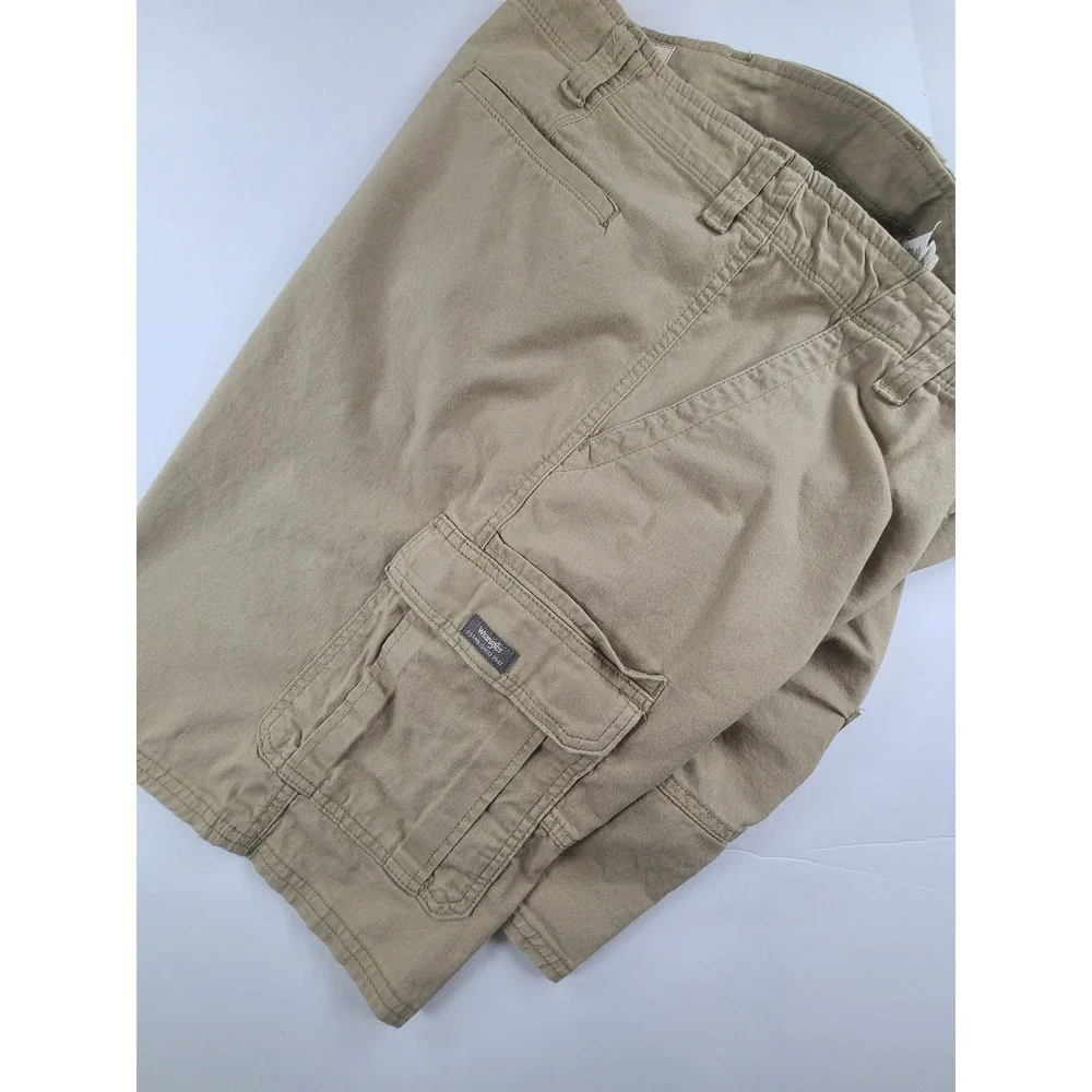 Wrangler Cargo Shorts Mens 44 Khaki Relaxed Fit Tech Pockets Utility Workwear